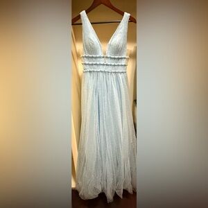 Sherri Hill Ball Gown Light Blue Size 6 - Worn 2x, very good condition